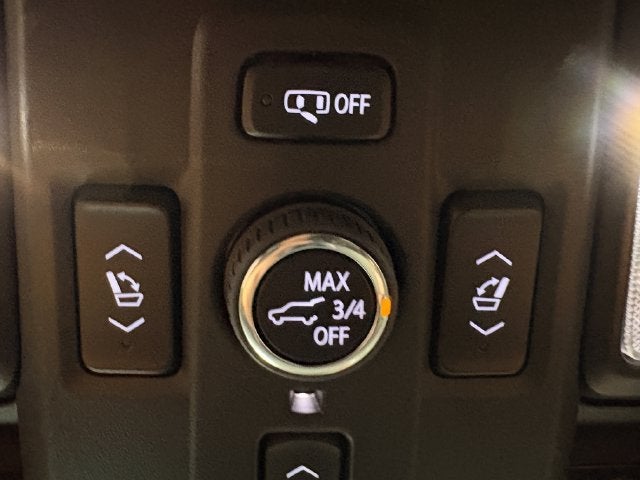 2023 GMC Yukon XL AT4