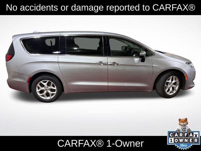 2017 Chrysler Pacifica Touring L