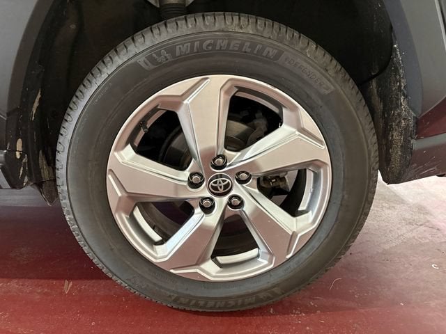2021 Toyota RAV4 Hybrid XLE Premium
