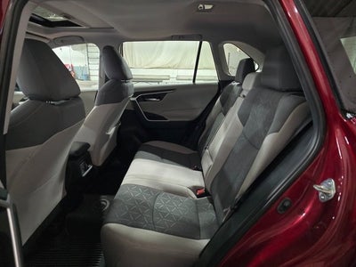 2019 Toyota RAV4 XLE AWD *Sunroof*Heated Seats*Power Liftgate