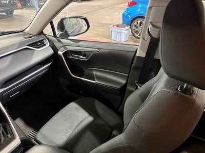 2020 Toyota RAV4 Hybrid XLE