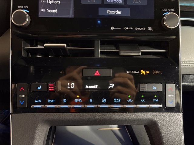 2020 Toyota Avalon Hybrid XLE Plus