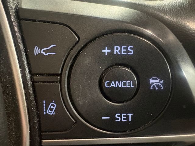 2023 Toyota Camry Hybrid XLE