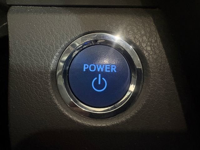 2023 Toyota Camry Hybrid XLE