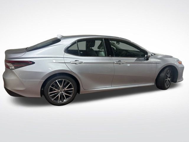 2023 Toyota Camry Hybrid XLE