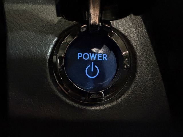 2020 Toyota Camry Hybrid XLE