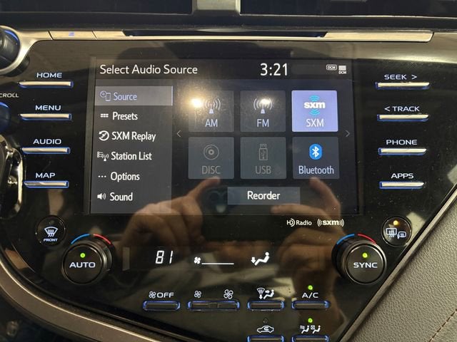 2020 Toyota Camry Hybrid XLE