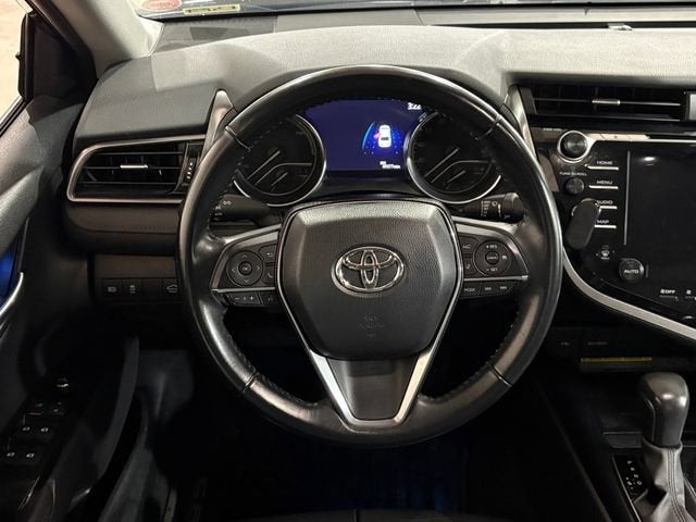 2020 Toyota Camry Hybrid XLE
