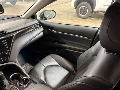 2020 Toyota Camry Hybrid XLE