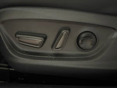 2020 Toyota Camry Hybrid XLE