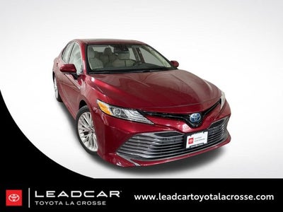 2020 Toyota Camry Hybrid XLE