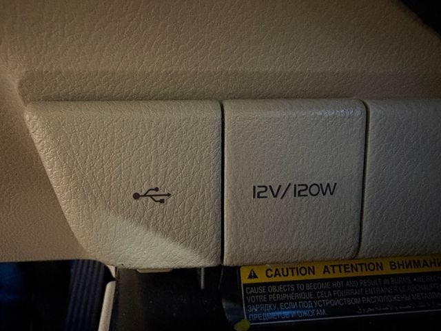 2020 Toyota Camry Hybrid XLE