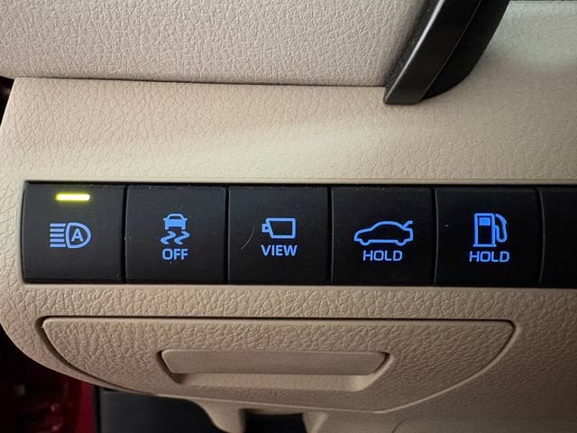 2020 Toyota Camry Hybrid XLE