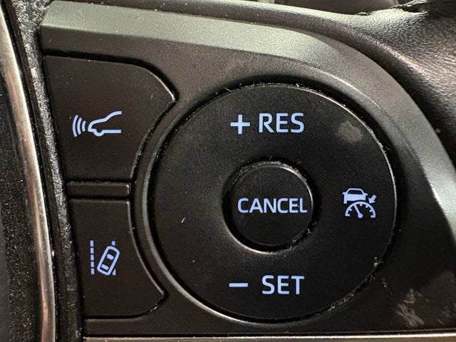 2020 Toyota Camry Hybrid XLE