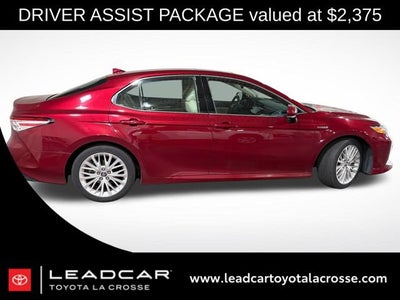 2020 Toyota Camry Hybrid XLE