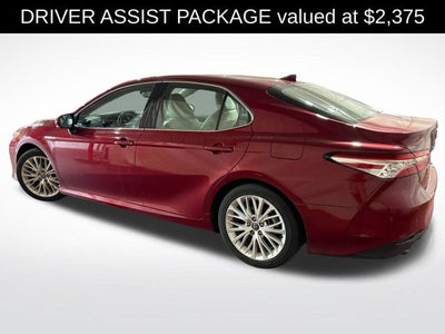 2020 Toyota Camry Hybrid XLE