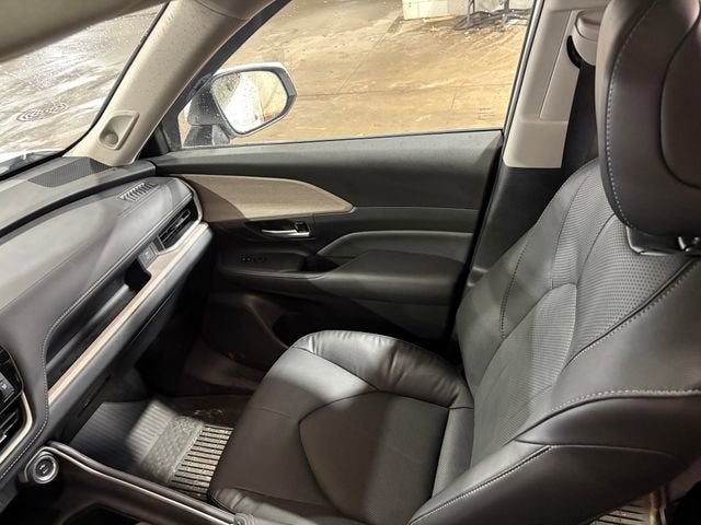 2024 Toyota Grand Highlander Base