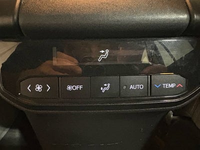 2023 Toyota Highlander Hybrid Bronze Edition