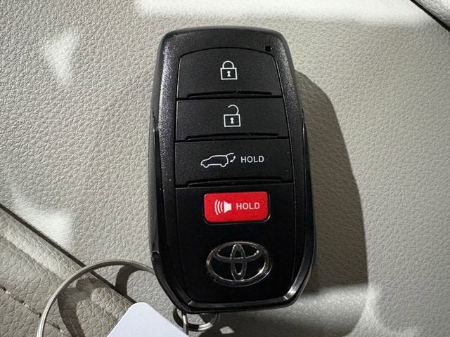 2025 Toyota Grand Highlander Hybrid XLE