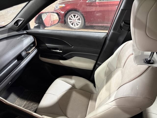 2025 Toyota Grand Highlander Hybrid MAX Platinum