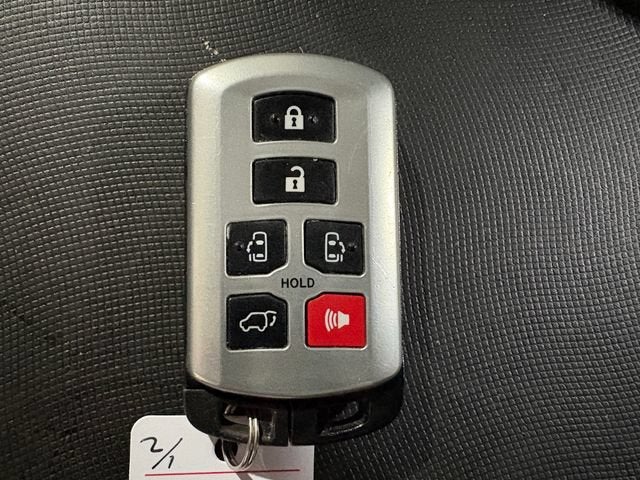 2017 Toyota Sienna Limited 7 Passenger
