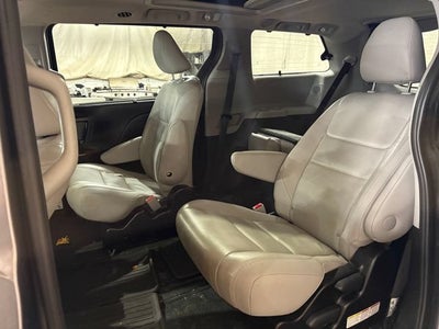 2017 Toyota Sienna Limited 7 Passenger
