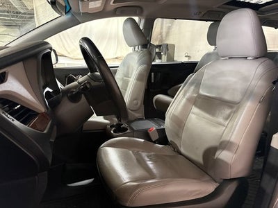 2017 Toyota Sienna Limited 7 Passenger