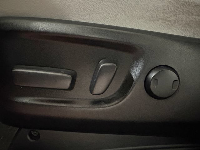 2017 Toyota Sienna Limited 7 Passenger