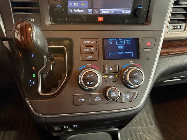 2017 Toyota Sienna Limited Premium 7 Passenger