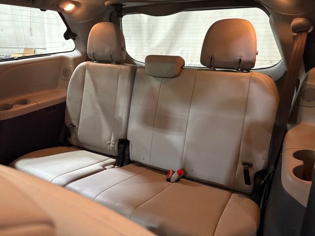 2017 Toyota Sienna Limited Premium 7 Passenger