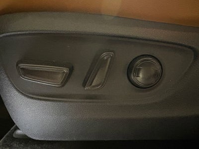 2024 Toyota Highlander Hybrid Platinum