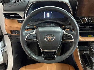 2024 Toyota Highlander Hybrid Platinum