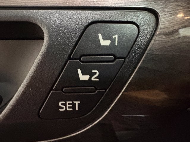 2025 Toyota Highlander Hybrid Platinum