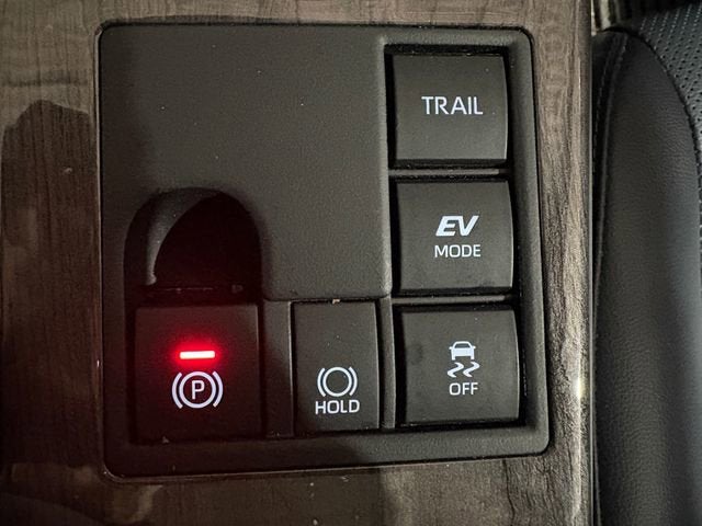 2024 Toyota Highlander Hybrid Platinum