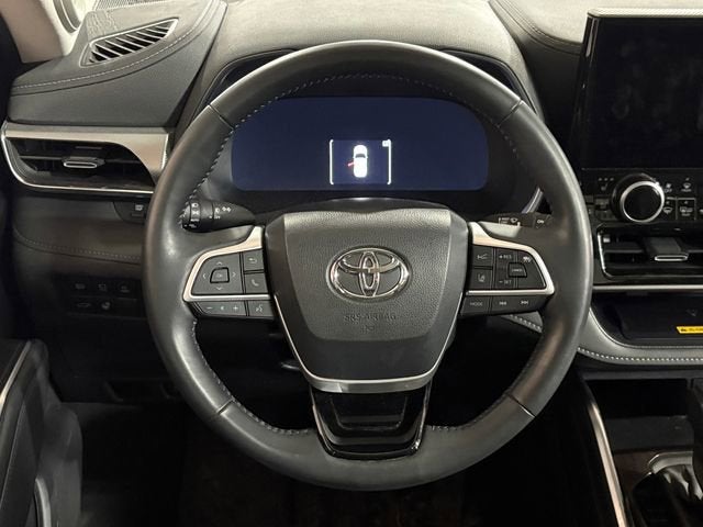 2024 Toyota Highlander Hybrid Platinum