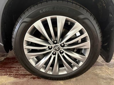 2024 Toyota Highlander Hybrid Platinum