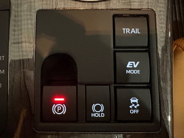 2024 Toyota Highlander Hybrid Platinum