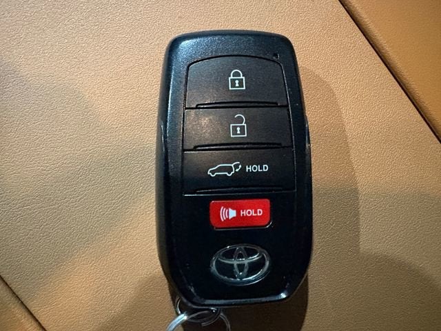 2024 Toyota Highlander Hybrid Platinum