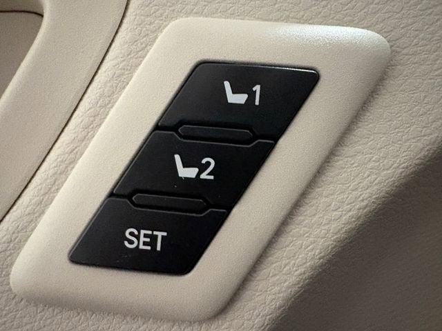 2024 Toyota Sienna Platinum 7 Passenger