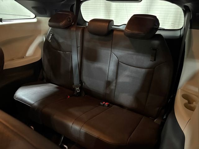2024 Toyota Sienna Platinum 7 Passenger