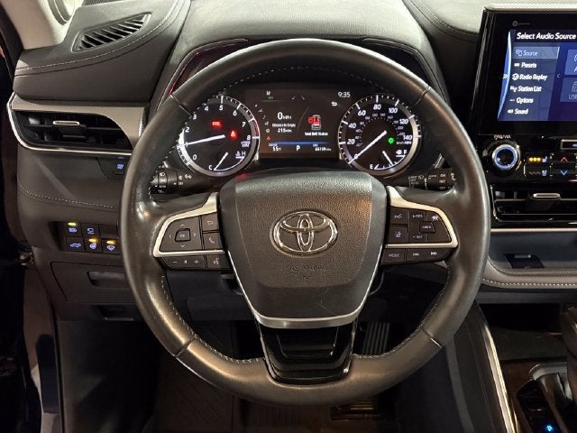2022 Toyota Highlander Platinum