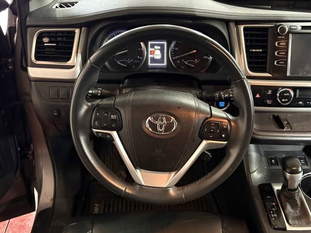 2016 Toyota Highlander XLE V6