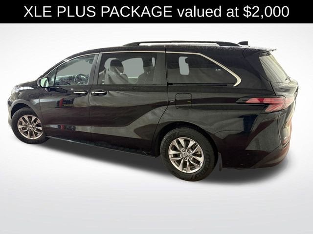 2022 Toyota Sienna XLE 7 Passenger
