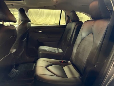 2024 Toyota Highlander Hybrid XLE