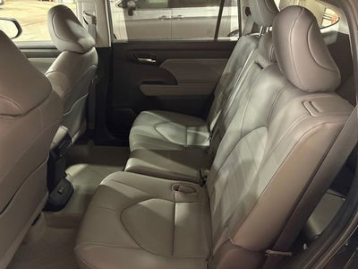 2024 Toyota Highlander XLE