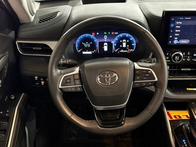 2024 Toyota Highlander Platinum