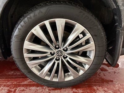 2024 Toyota Highlander Platinum