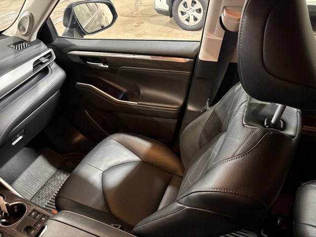 2024 Toyota Highlander Platinum