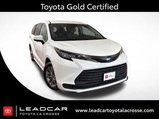 2021 Toyota Sienna LE 8 Passenger