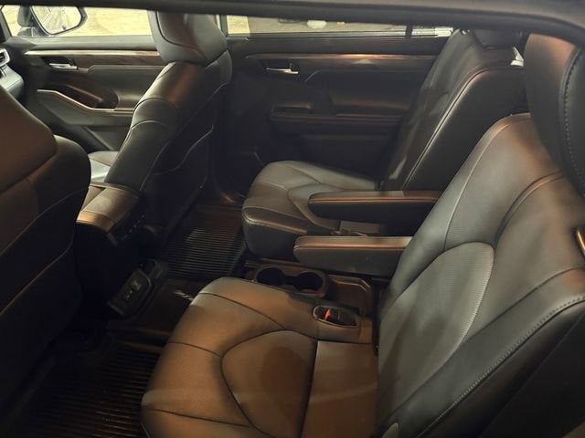 2023 Toyota Highlander Hybrid Limited